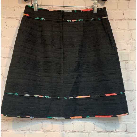 Kate Spade ♠️ Black Tweed Blossom Trim Skirt Size 8 - Picture 6 of 7